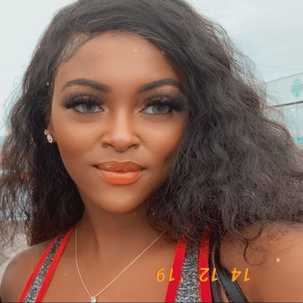 Meet your Posher, Kaila